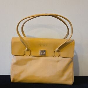 French Tan Satchel with Structured Design and Flap Closure